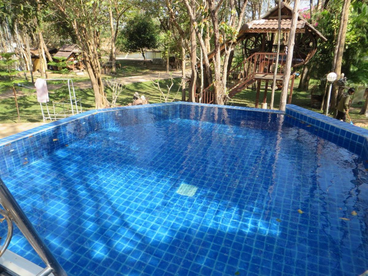 Isaan Perazim Park Hotel Roi Et Exterior photo