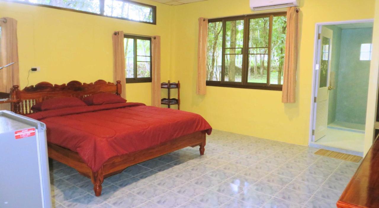 Isaan Perazim Park Hotel Roi Et Exterior photo