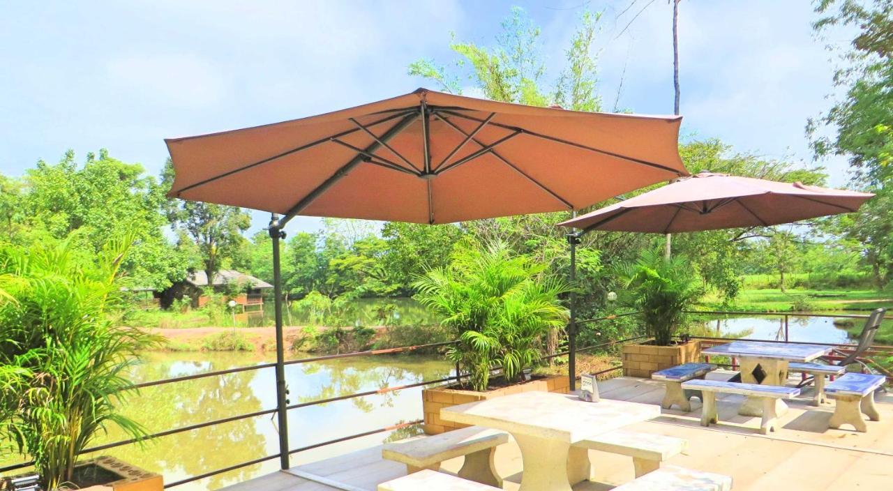 Isaan Perazim Park Hotel Roi Et Exterior photo