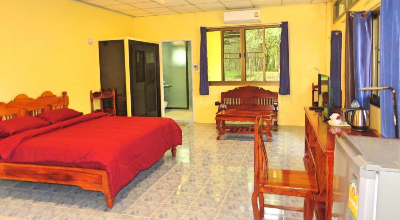 Isaan Perazim Park Hotel Roi Et Exterior photo