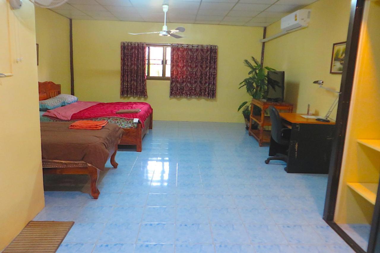 Isaan Perazim Park Hotel Roi Et Exterior photo