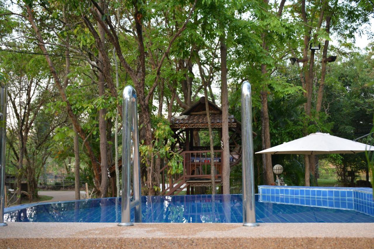 Isaan Perazim Park Hotel Roi Et Exterior photo