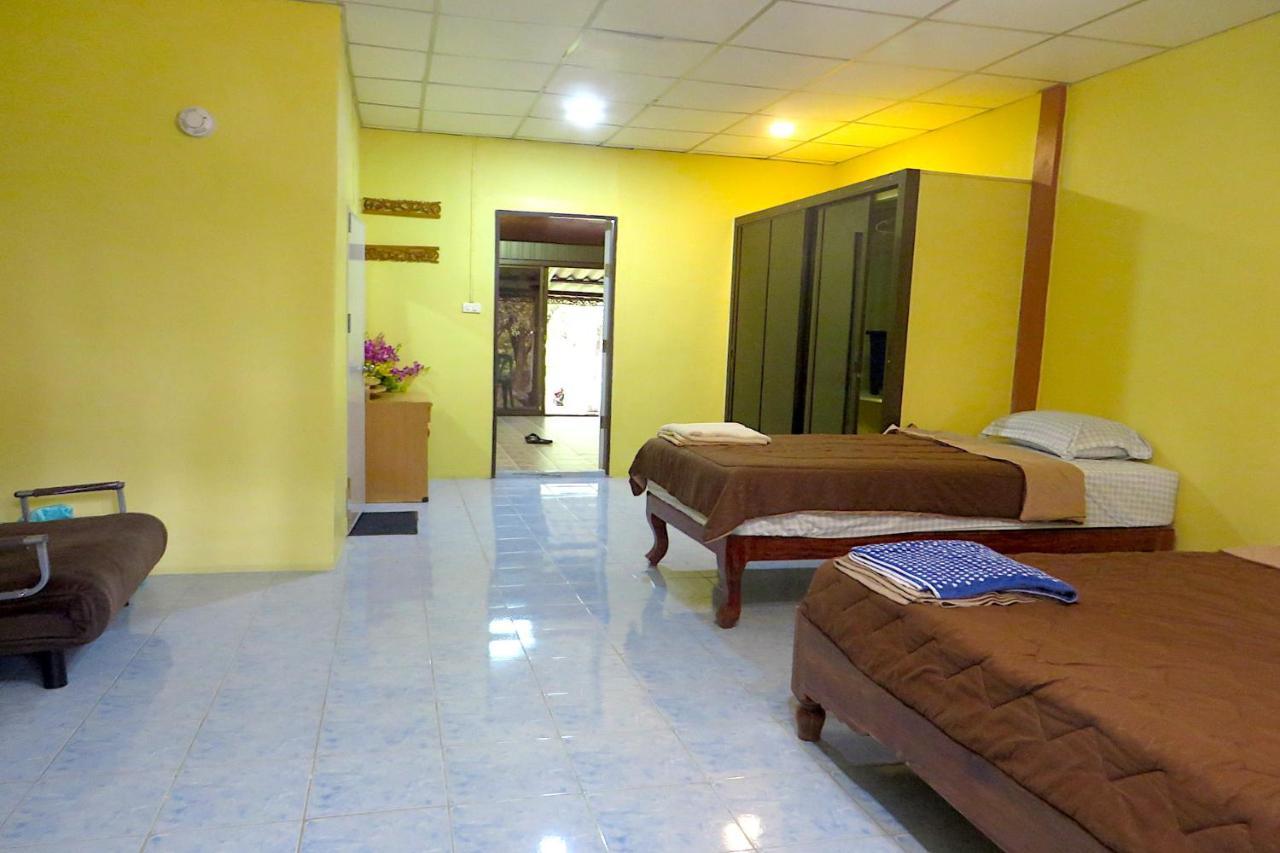 Isaan Perazim Park Hotel Roi Et Exterior photo