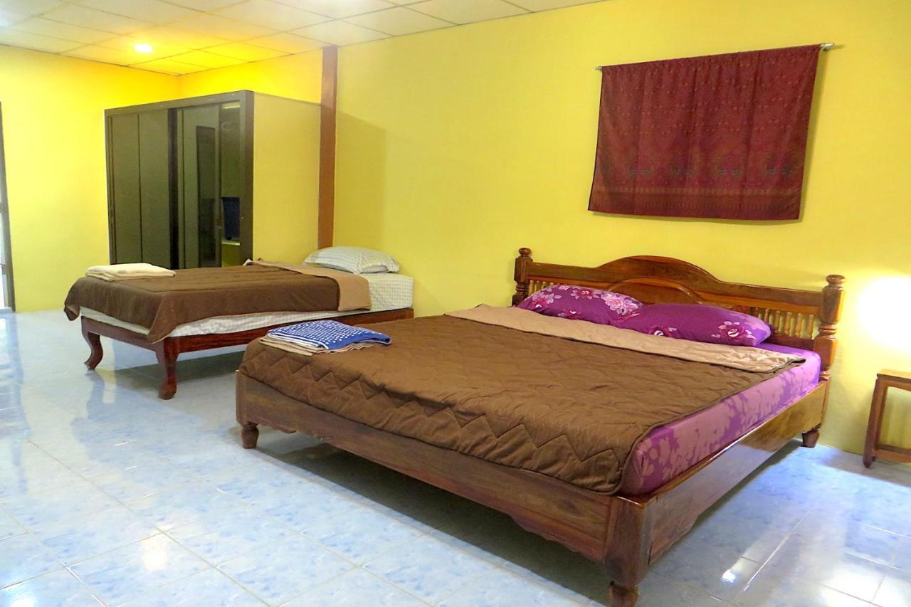 Isaan Perazim Park Hotel Roi Et Exterior photo